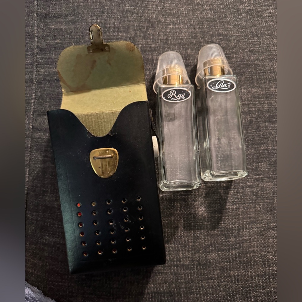Vintage faux transistor radio flask